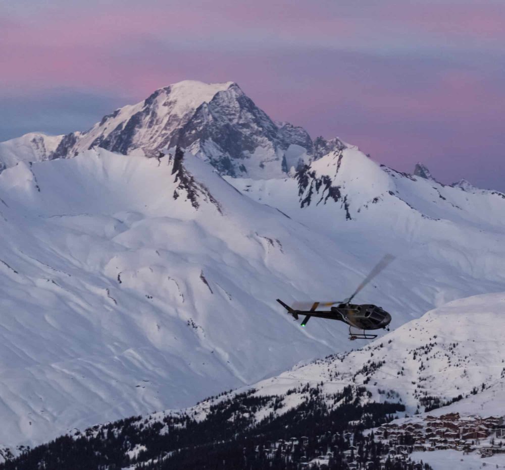 Les arcs helicoptere en vol