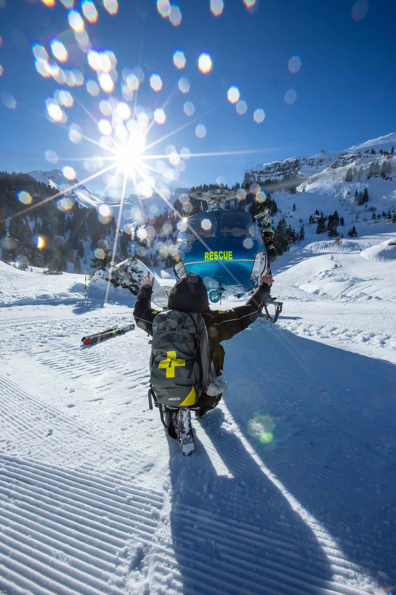 Hélicoptère Avoriaz secours en montagne