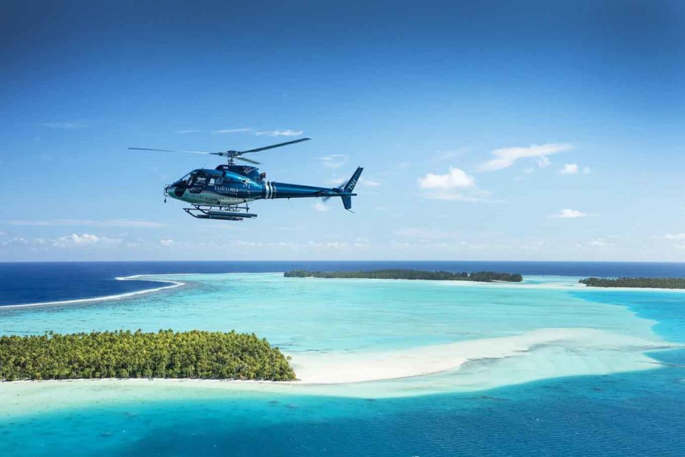 helicoptere en vol polynesie